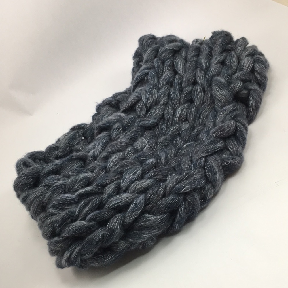 New Handmade Blue Gray Chunky Infinity Scarf
